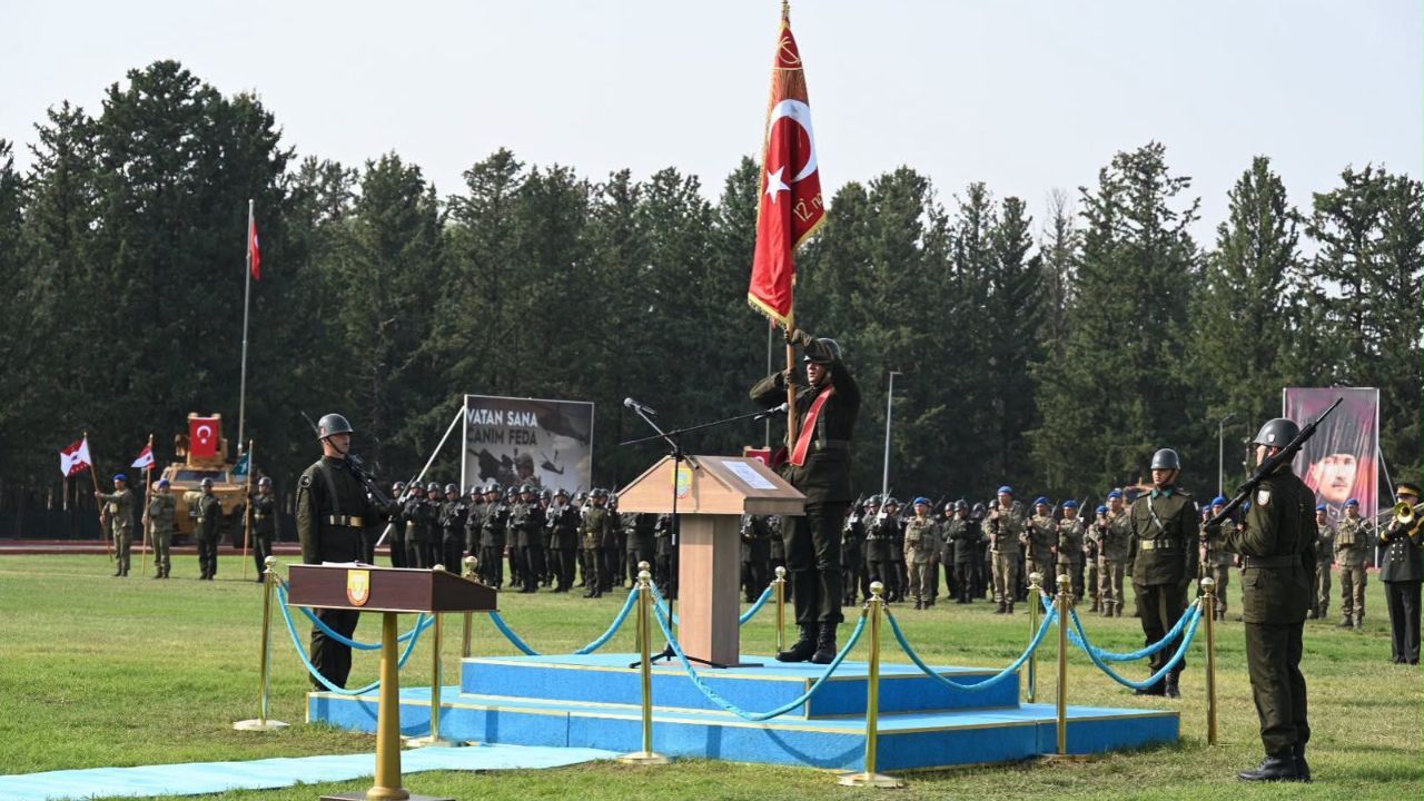 12. Komando Tugay Komutanlığı Sancak Teslim Töreni'nde
