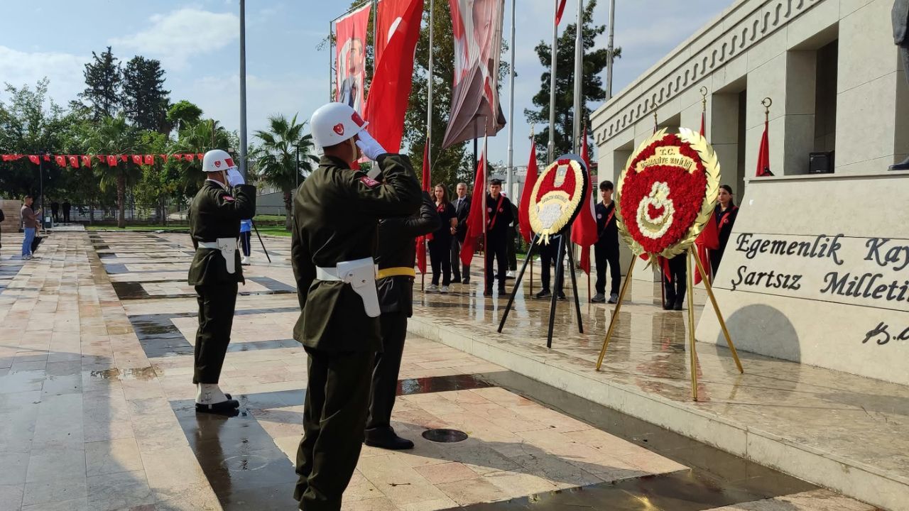 28 Ekim Osmaniye'de Çelenk Sunma Töreni Gerçekleştirildi (2)