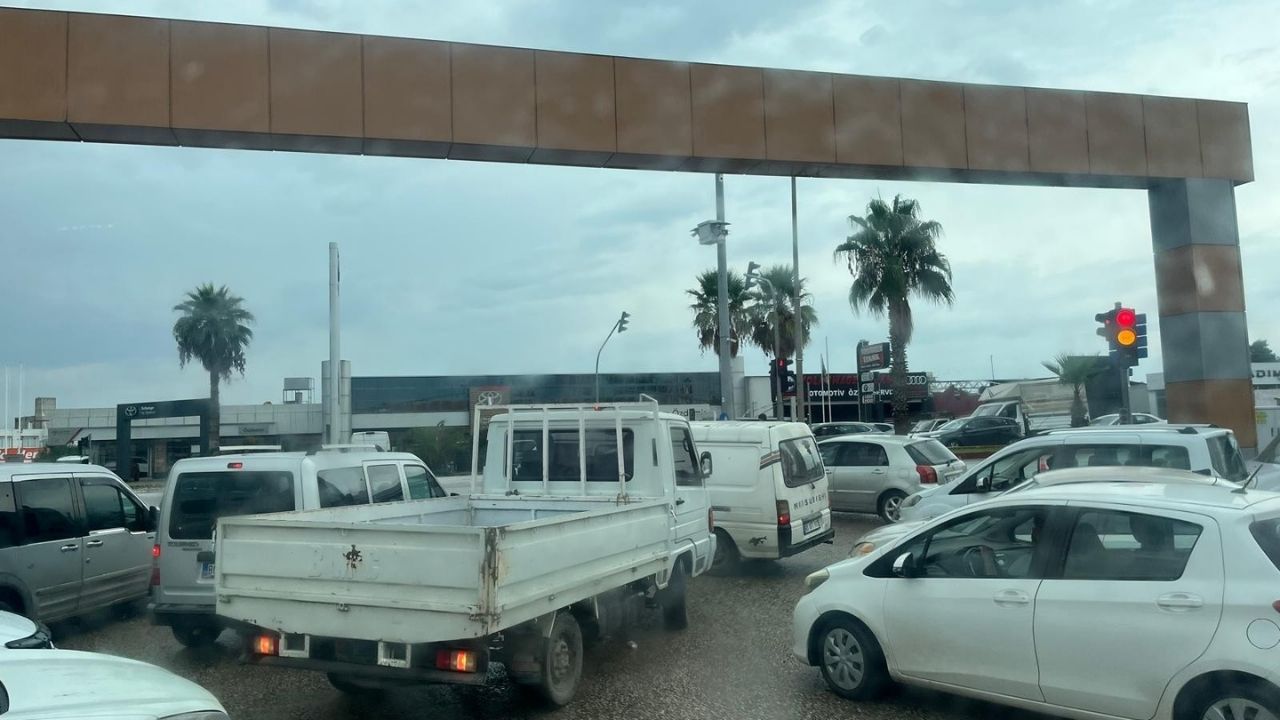 29 Ekim Kutlamaları Osmaniye'de Trafiği Kilitledi (1)
