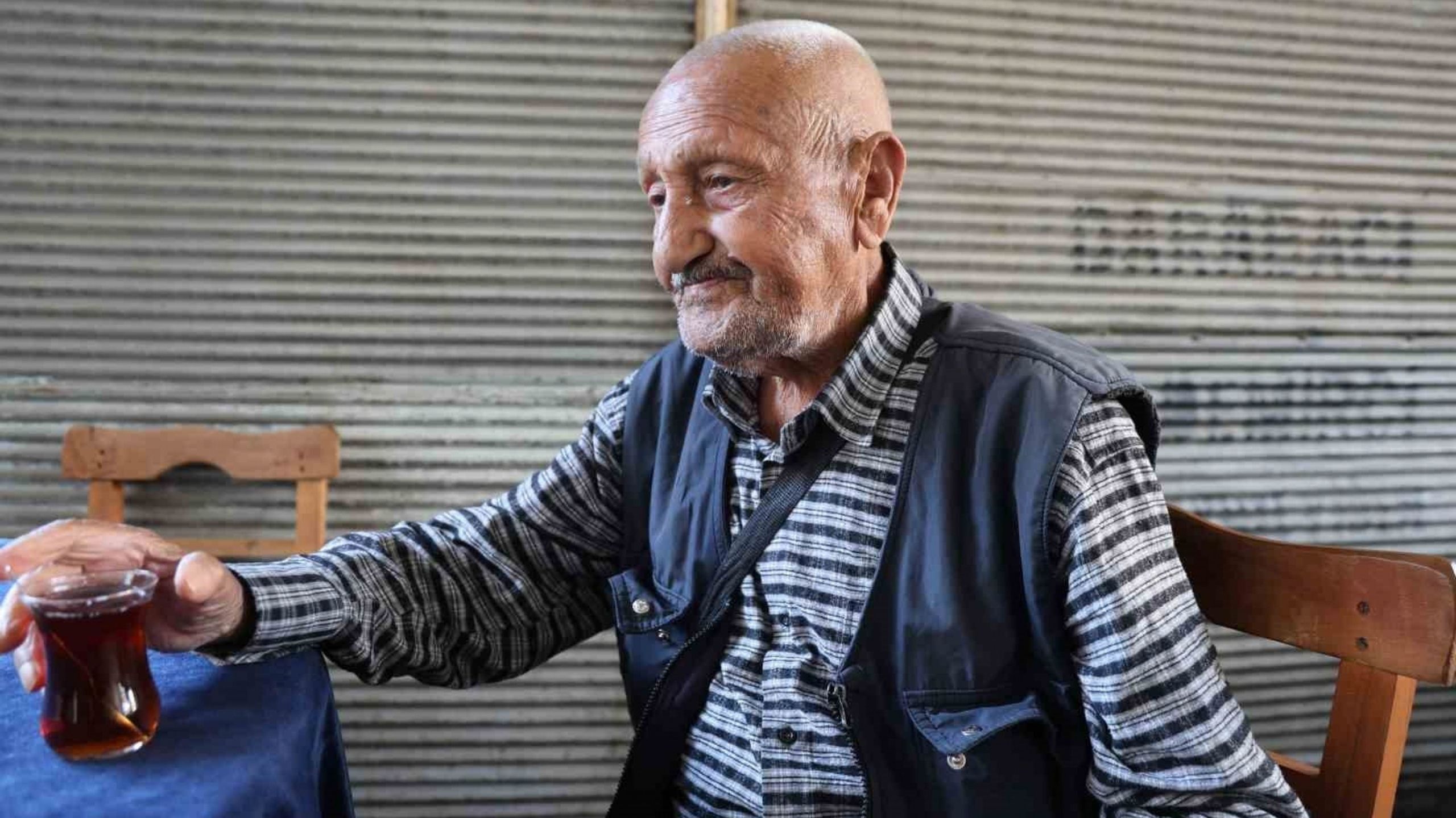 Adana Kozan’da Yaşayan 86 Yaşındaki Bayram Ersin Her Gün Kilometrelerce Yürüyor (2)