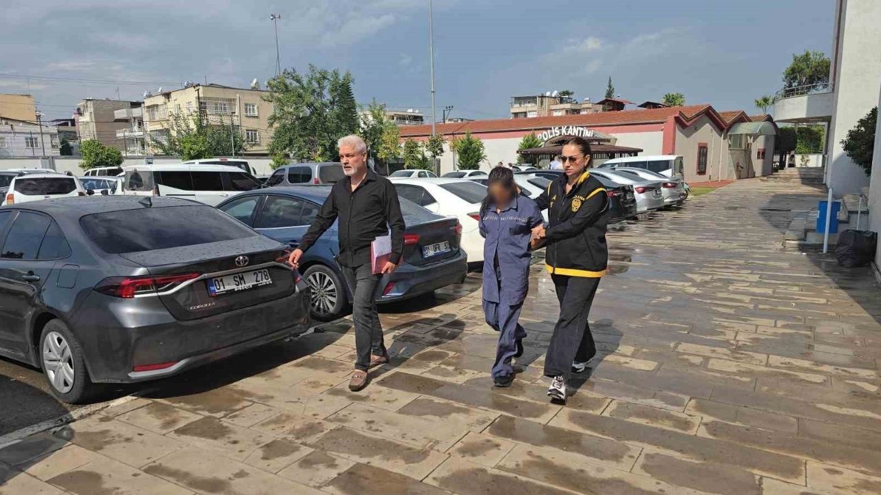 Adana'da Evden 10 Bin Lira Ve Çeyrek Altın Çalan Kadın Hırsız Yakalandı (2)
