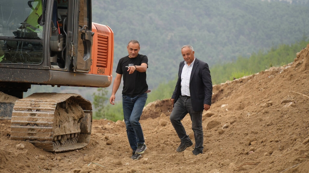 Bahçe'de 3 Mahallede Yağmur Suyu Kanalı Çalışmaları Başladı (2)