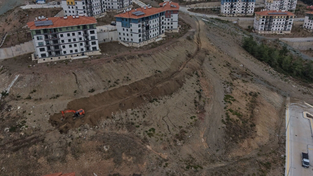 Bahçe'de 3 Mahallede Yağmur Suyu Kanalı Çalışmaları Başladı (4)