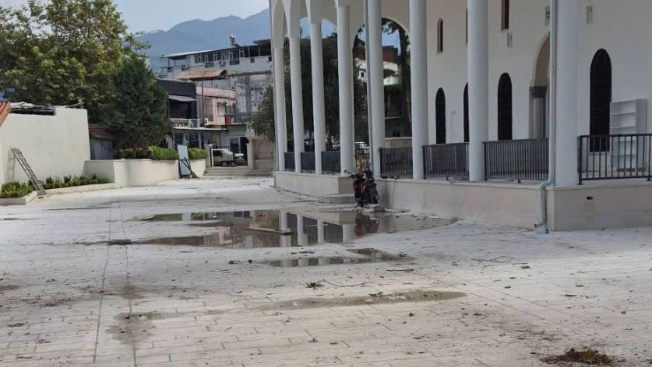 Büyük Cami'de Restorasyon Ayıbı İddiası Fotoğraf Çekmem Engellendi (1)