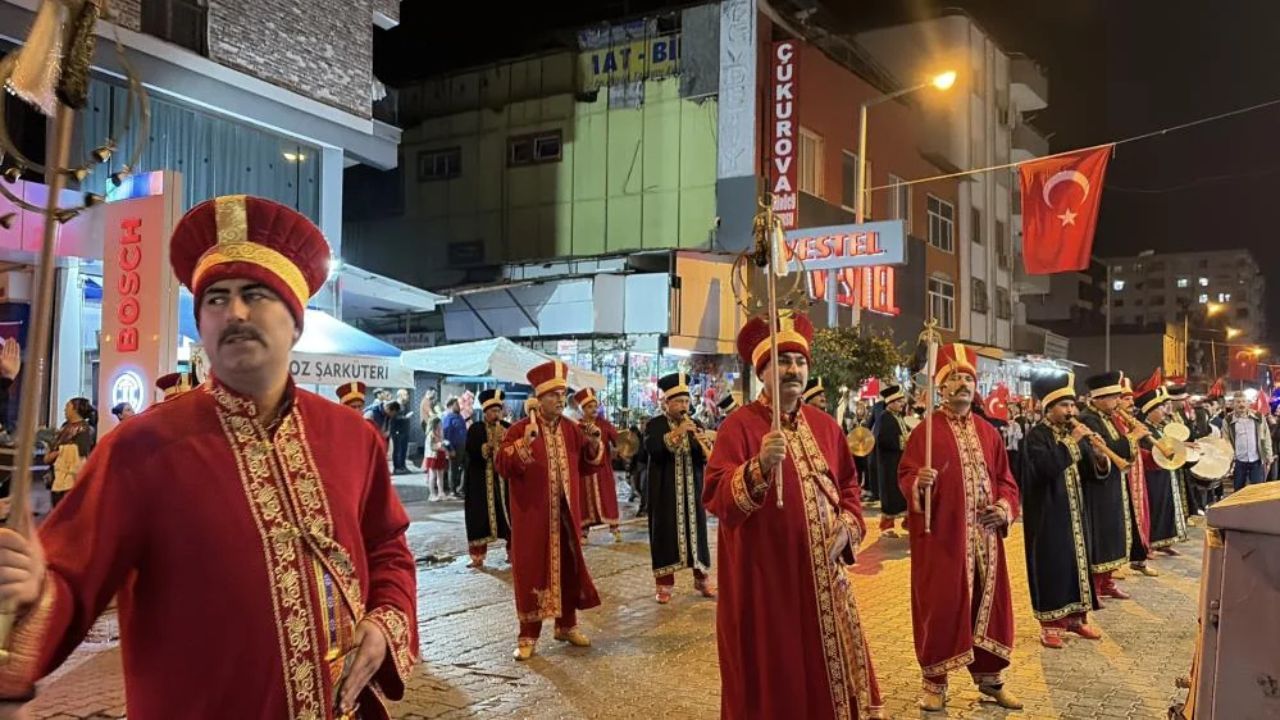 Cumhuriyetin 103. Yılında 103 Metrelik Bayrakla Yürüdüler!