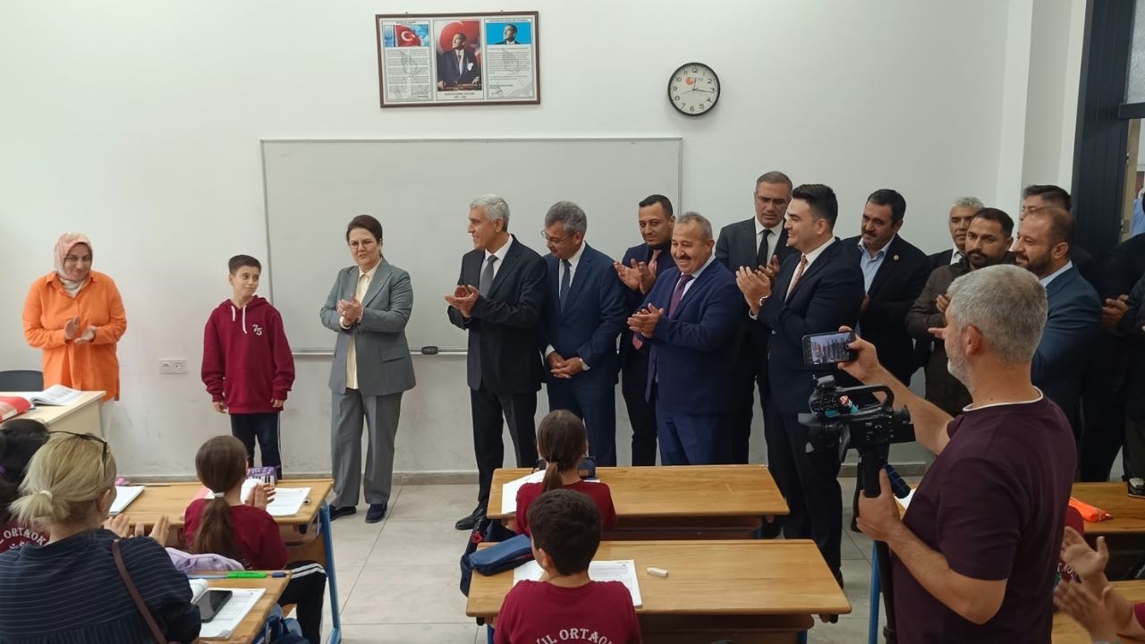 Derya Yanık'tan Osmaniye 75. Yıl Ortaokulu'na Ziyaret (5)