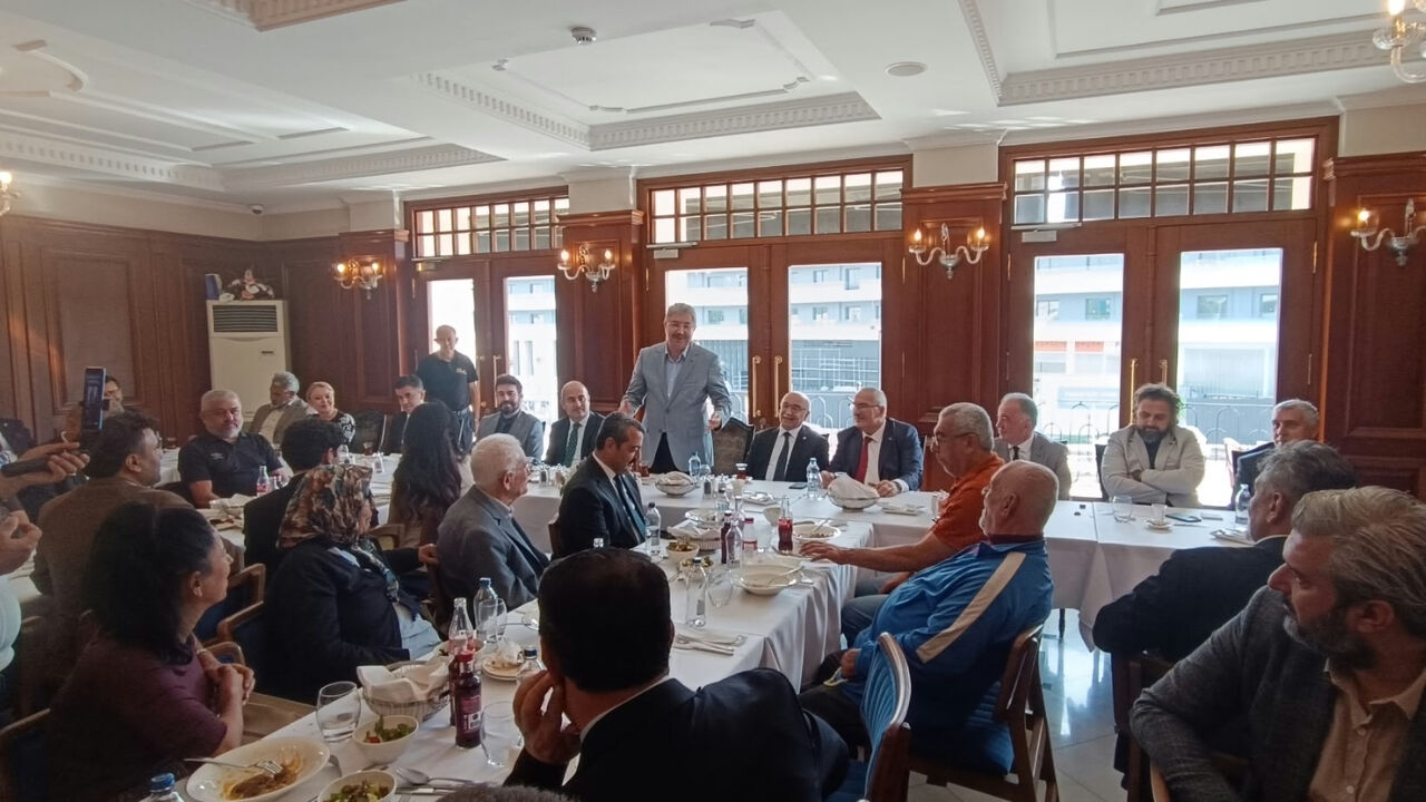 Eski Vali Erdinç Yılmaz Osmaniye'yi Ziyaret Etti (1)