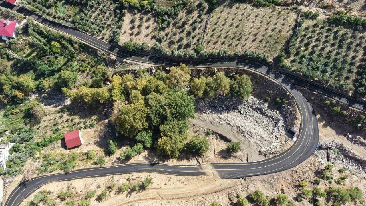 Hassa’ 2 Bin 100 Metrelik Yol Beton Asfaltla Kaplandı (1)