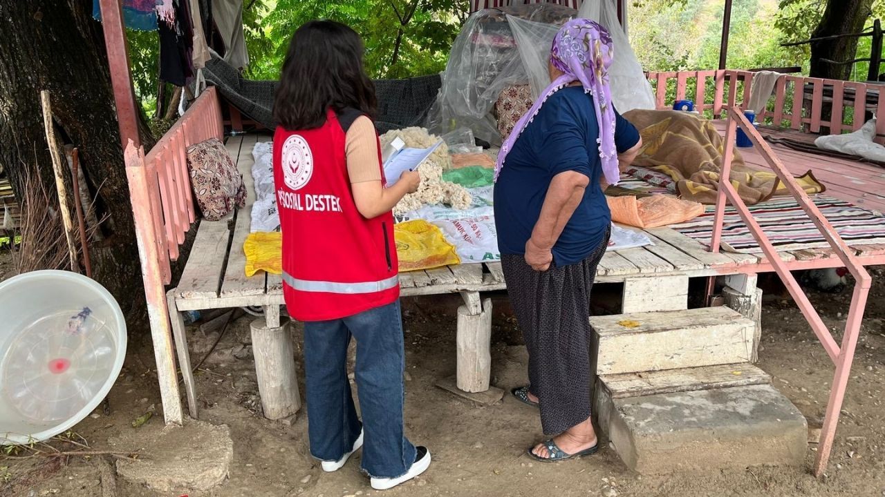 Kadirli’de Engelli Ve Yaşlı Vatandaşlara Hane Ziyareti (1)