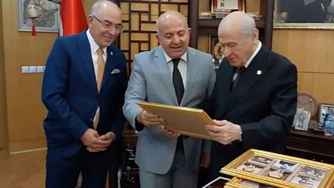 MHP Bahçeli'den Osmaniyeli Tarihçiye Sürpriz Davet