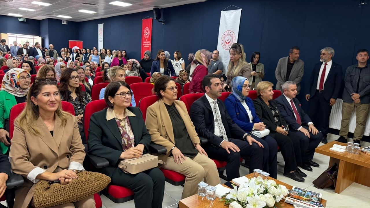 Milletvekili Derya Yanık, Osmaniye Kadın Liderler Zirvesi'ne Katıldı (4)