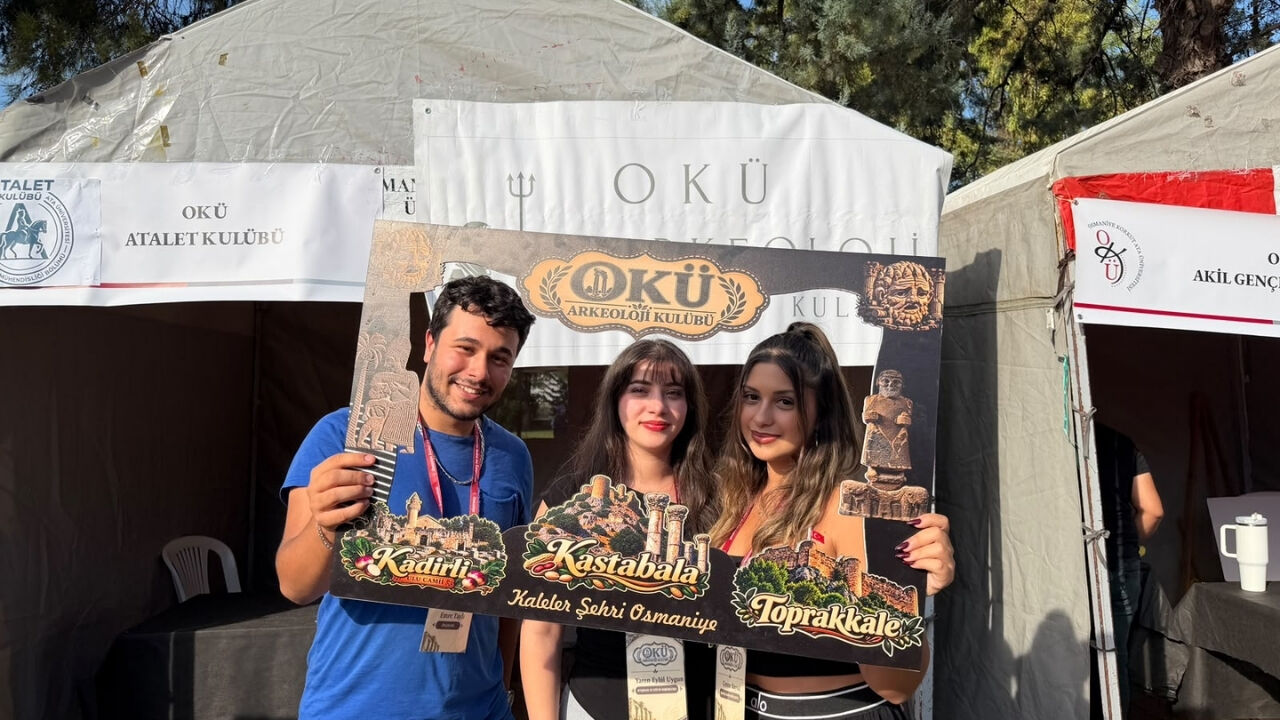 Okü'de Kulüp Tanıtım Günlerinin Gözdesi Arkeoloji Standı Oldu (2)