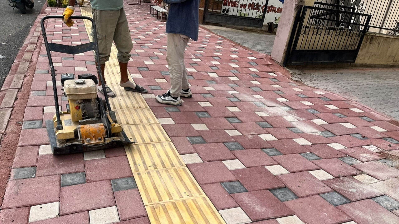 Osmaniye Akyar Caddesi Engelleri Aşıyor! (1)