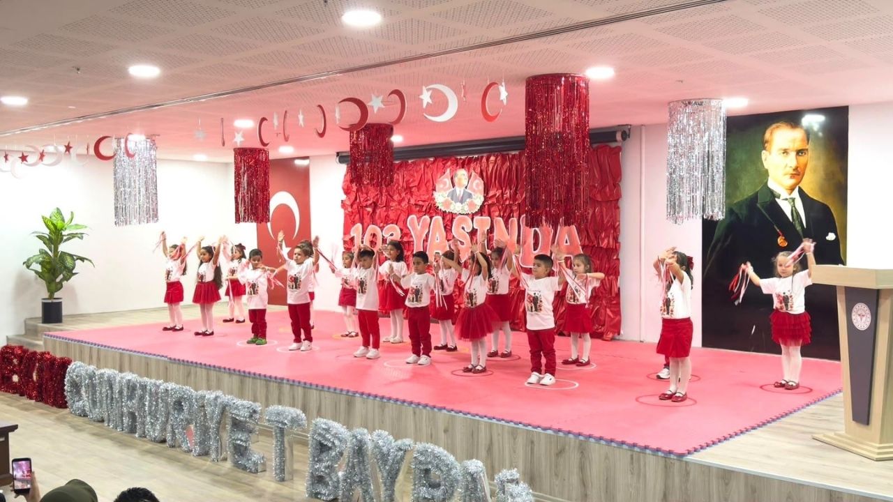 Osmaniye Araştırma Hastanesi Kreşinde 29 Ekim Coşkusu (5)