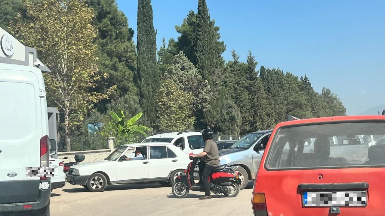 Osmaniye Asri Mezarlık Trafik (1)