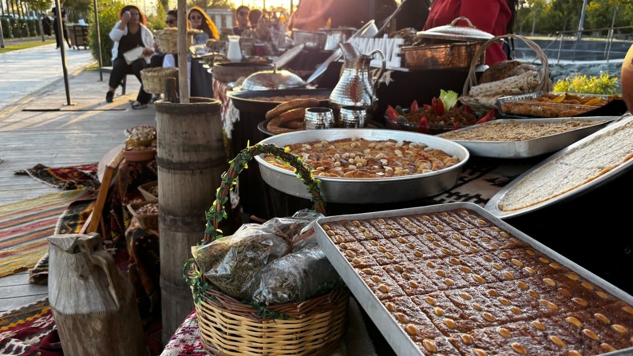 Osmaniye Belediyesi Gastronomi Merkezi'nden Trt'ye Yöresel Sofra (4)
