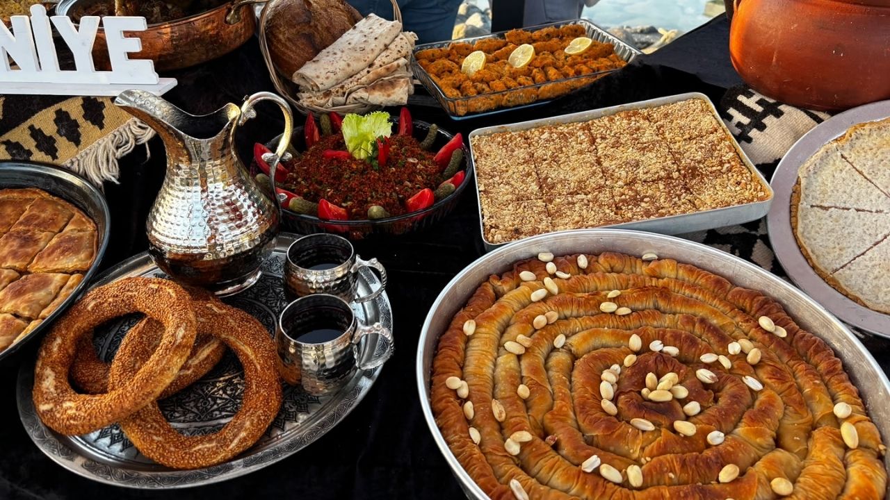 Osmaniye Belediyesi Gastronomi Merkezi'nden Trt'ye Yöresel Sofra (5)