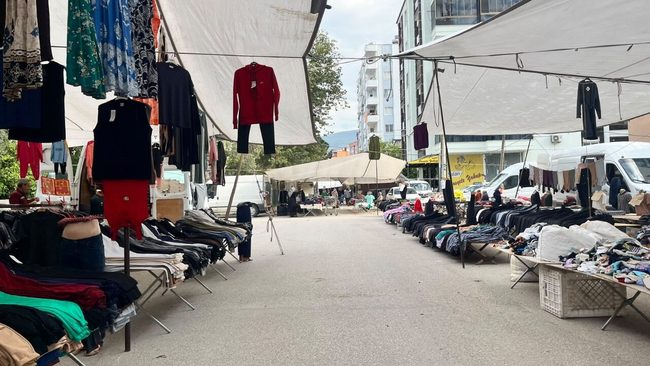 Osmaniye Çarşamba Pazarı'nda İki Farklı Manzara