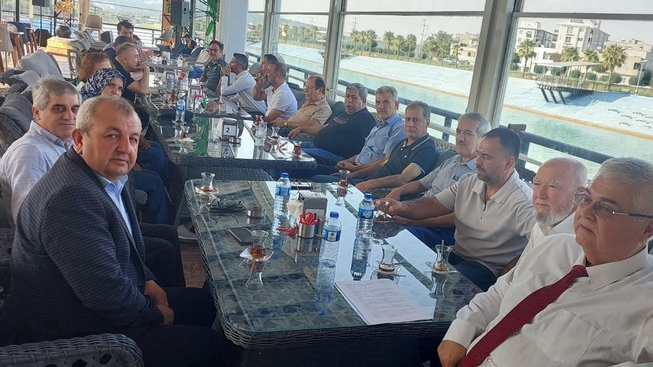Osmaniye Gaziantepliler Yardımlaşma Ve Dayanışma Derneği, Olağan Genel Kurul Toplantısı’nı Üyelerin Katılımıyla Tamamladı.genel Kurulda Konuşan Dernek Başkanı İbrahim Güneş, Amaçlarının Osmaniye’d (1)
