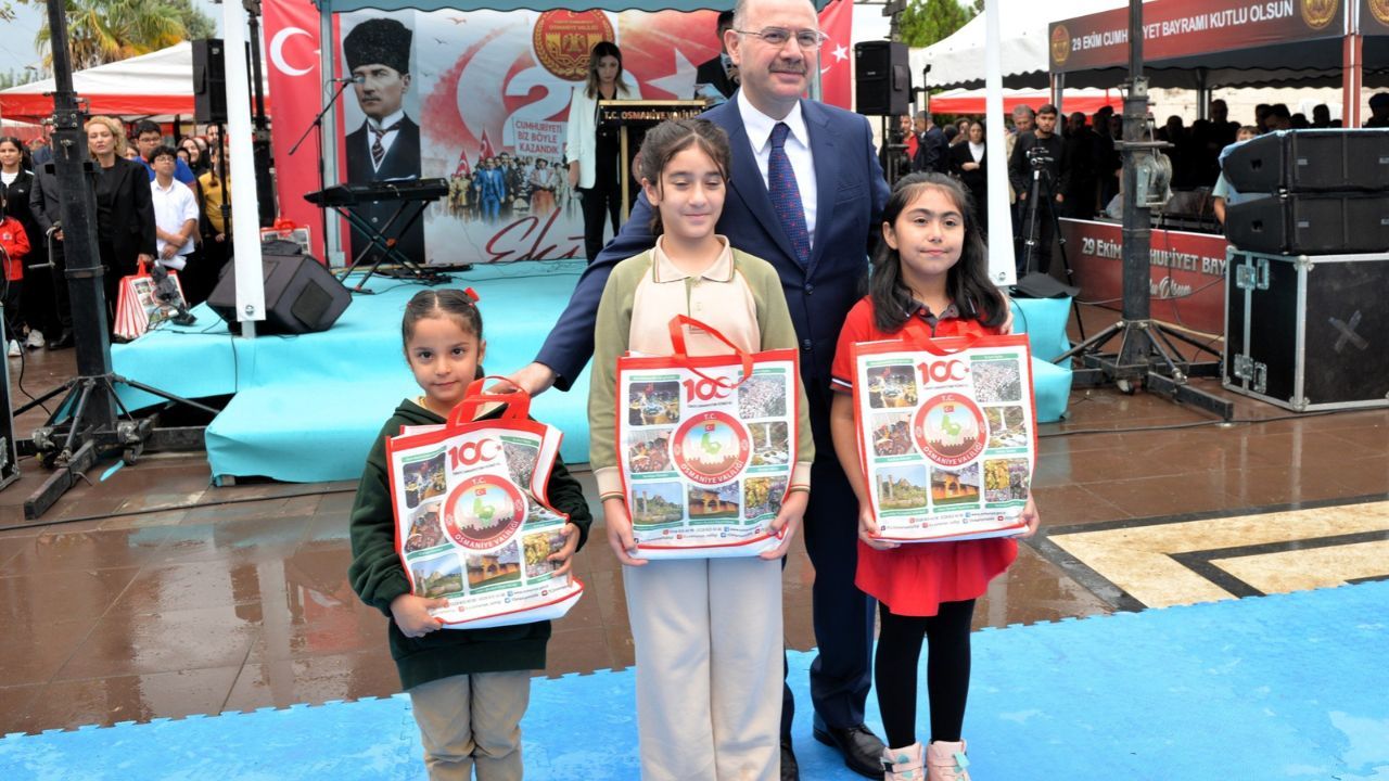 Osmaniye’de “Birlik Bizim, Kardeşlik Bizim, Cumhuriyet Bizim” Yarışmasının Ödülleri Verildi