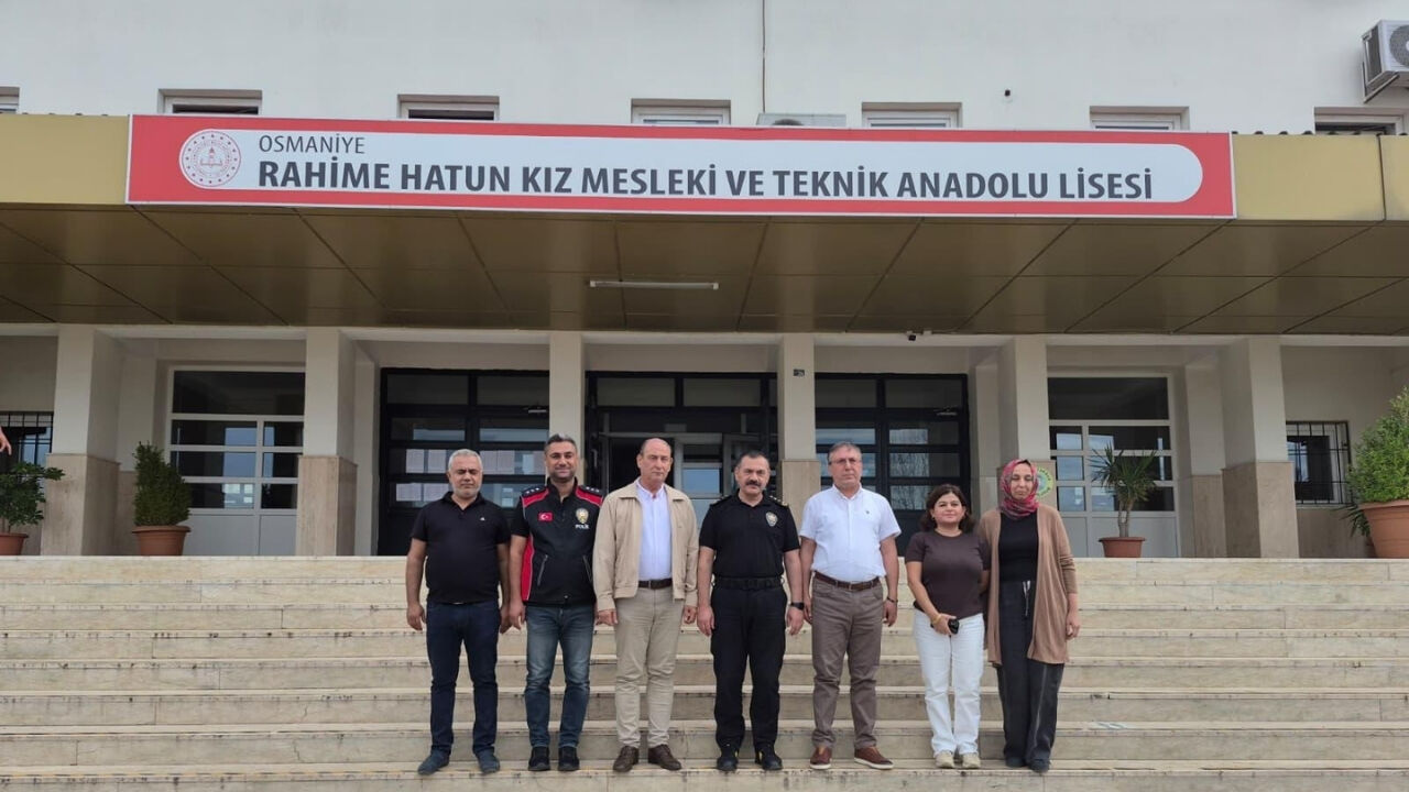 Osmaniye'de Okul Çevreleri Sıkı Takipte (2)