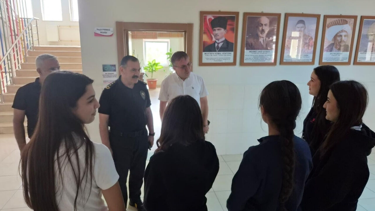 Osmaniye'de Okul Çevreleri Sıkı Takipte (3)