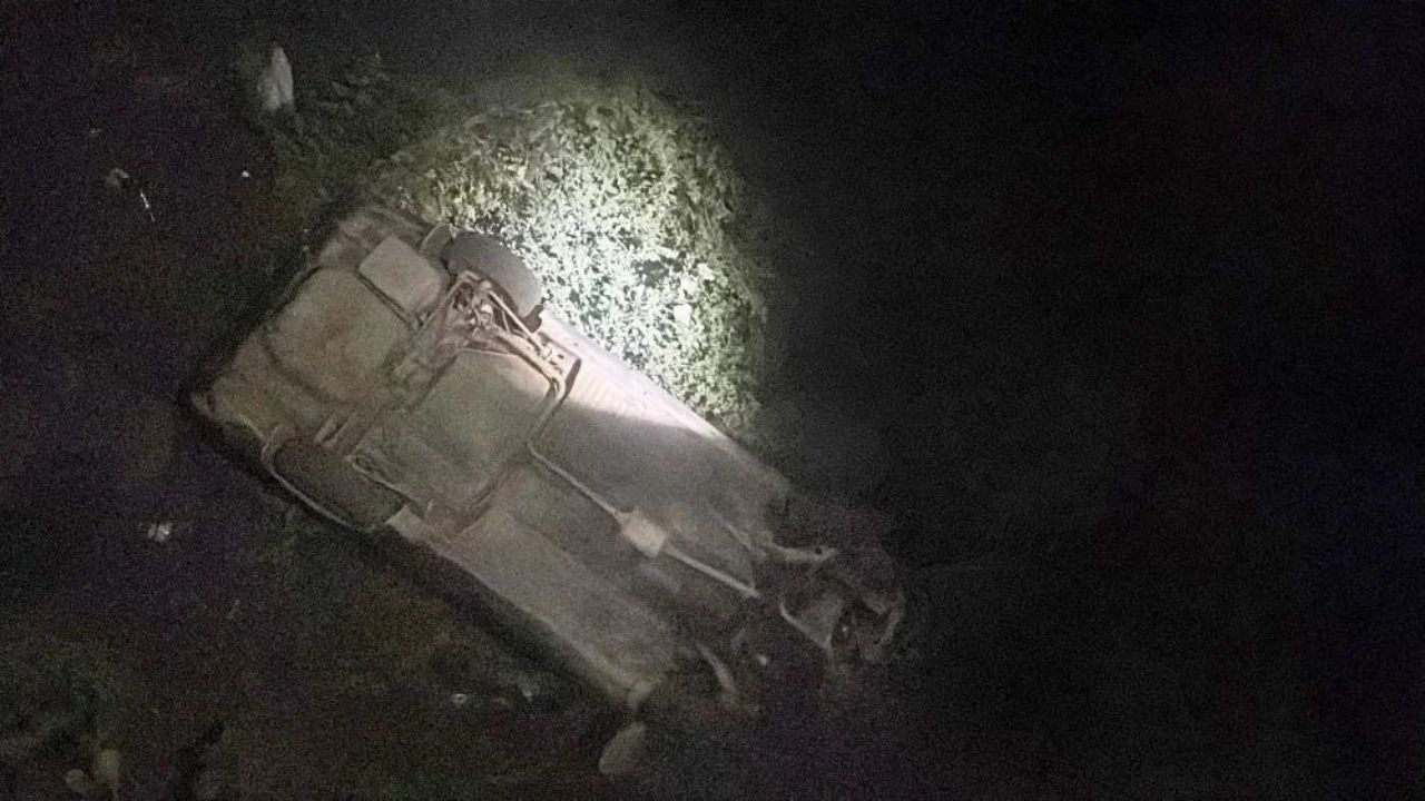 Osmaniye'de Otomobil Köprüden Dereye Uçtu! (1)