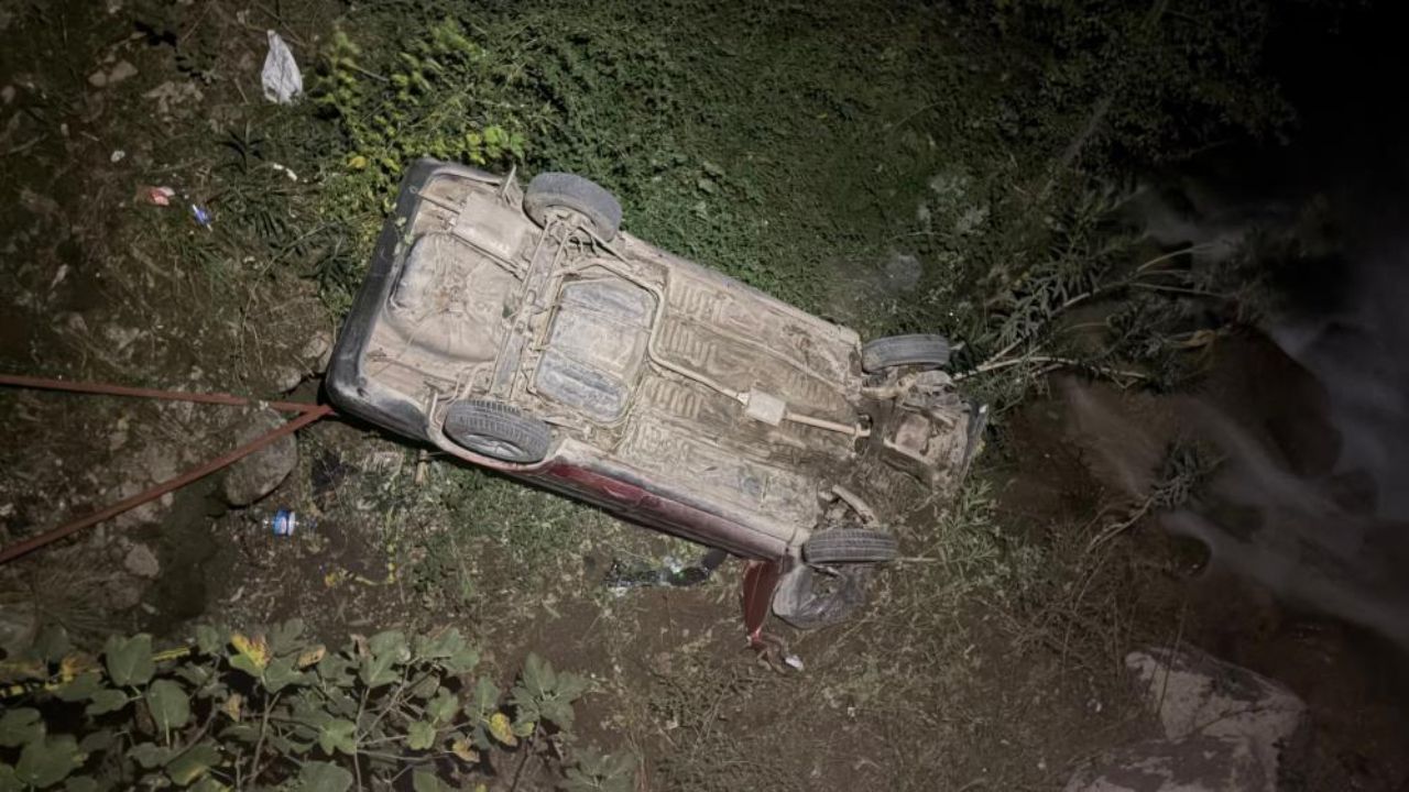 Osmaniye'de otomobil Köprüden Dereye Uçtu!