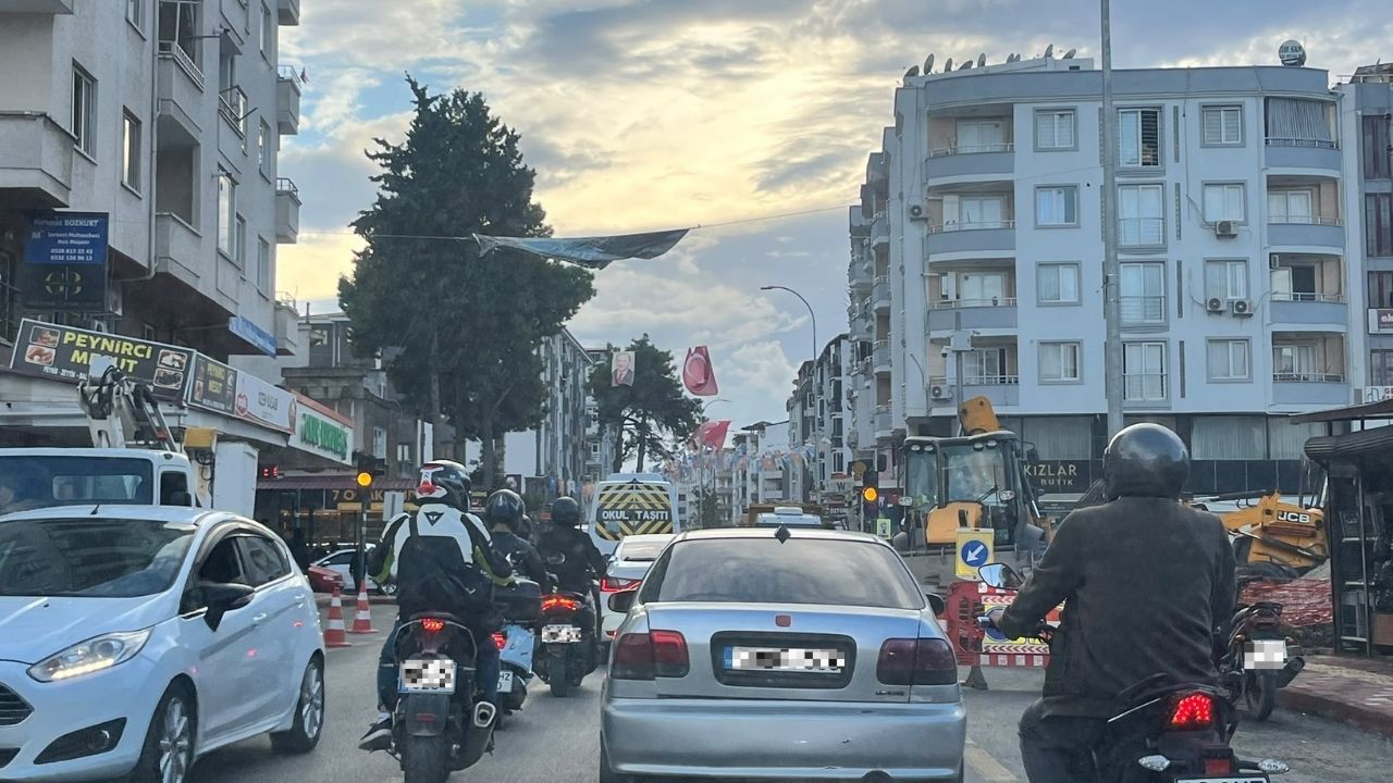 Osmaniyede Trafiği Tehlikeye Atan Vatandaşlar (3)