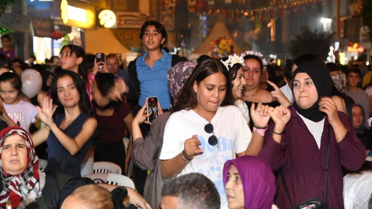 Osmaniye'de Yerel Sanatçılardan Unutulmaz Konser (1)