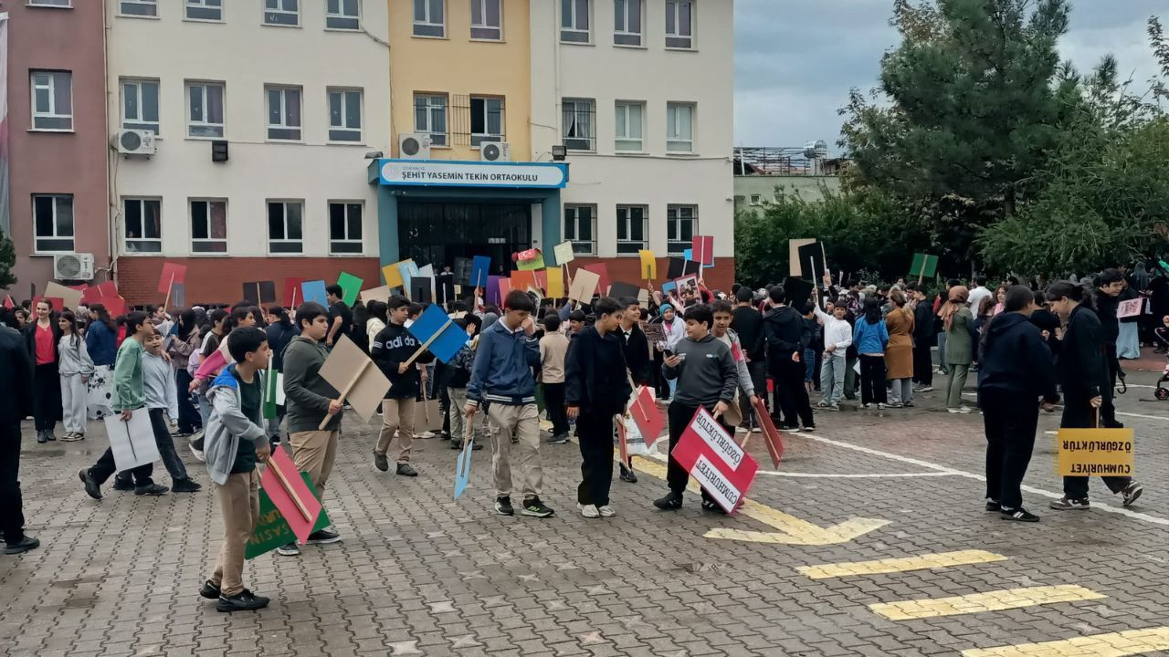 Şehit Yasemin Tekin Ortaokulu’nda Unutulmaz 29 Ekim Tören! (3)