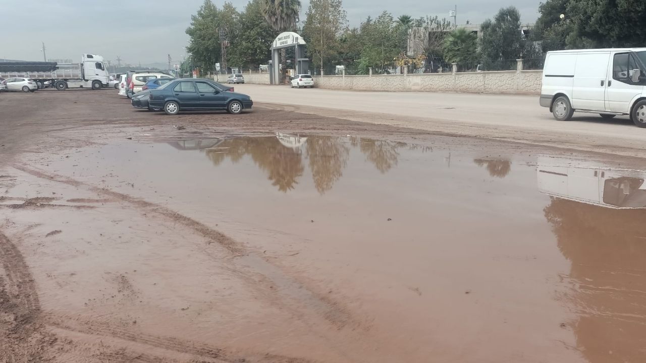Yağmurdan Sonra Mezarlık Son Durum (1)