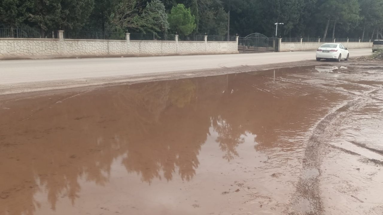 Yağmurdan Sonra Mezarlık Son Durum